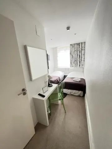 Olit Cathedrale Capsule hotel *